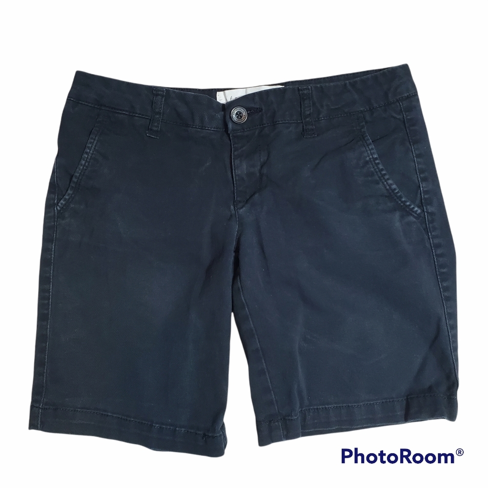 Aeropostale Black Twill Bermuda Shorts - Picture 2 of 5